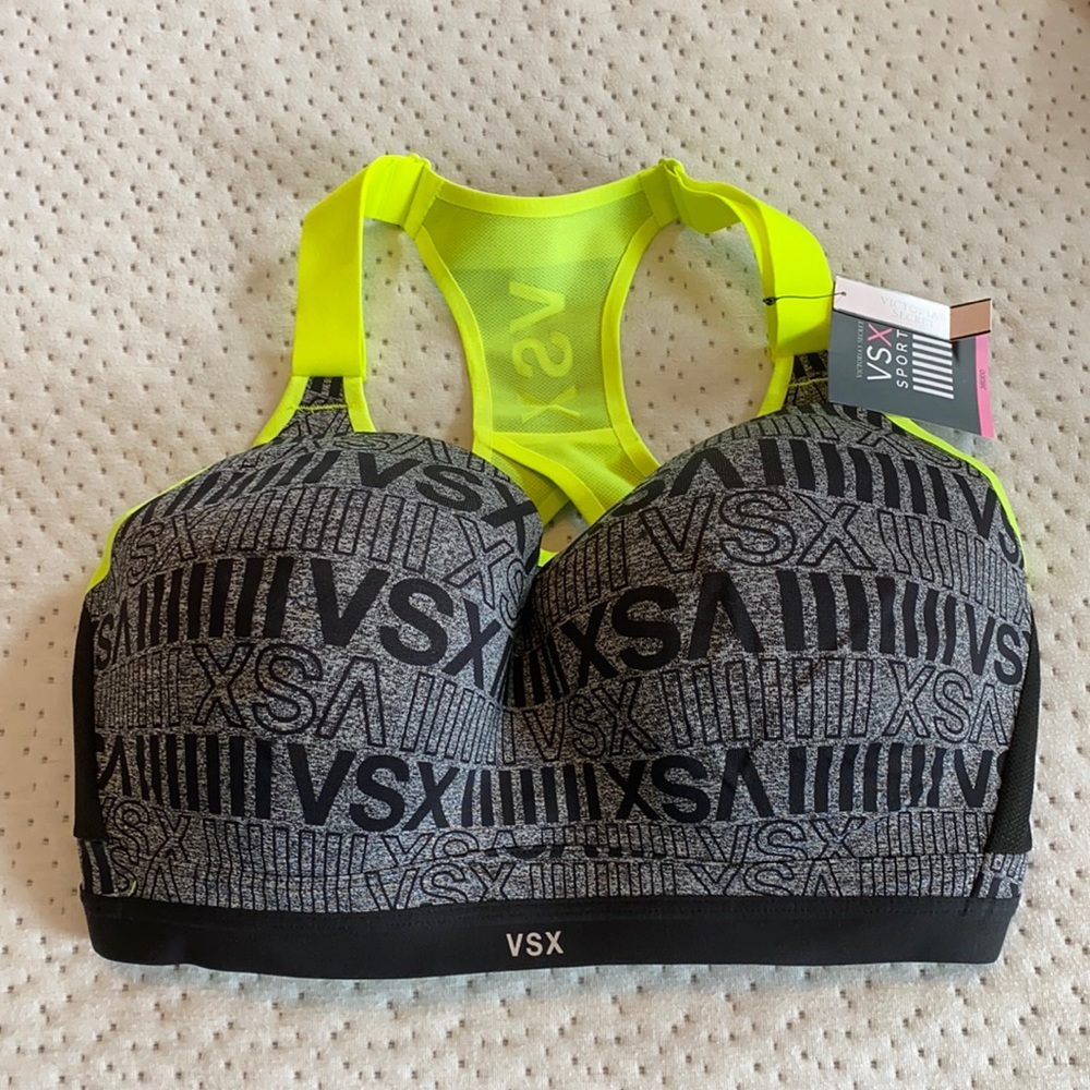 NWT Victoria’s Secret Sports Bra